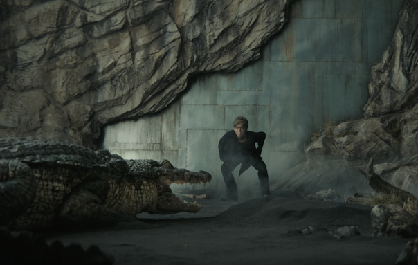 OWNDAYS CM ワニ特殊造形で参加しました